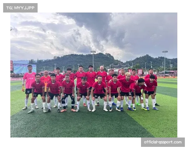 老梁回顾世界杯历程 深度解析他与足球的情缘与记忆 老梁回顾世界杯历程 深度解析他与足球的情缘与记忆